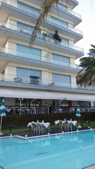 Hotel Miramare Savona Bagian luar foto